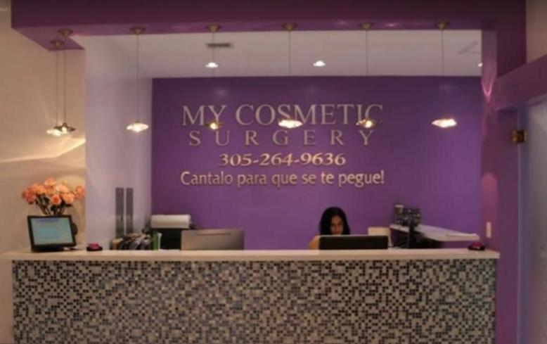 Couette-café Tiny Place W Private Hot Jacuzzi 7 Min To International Airport Miami